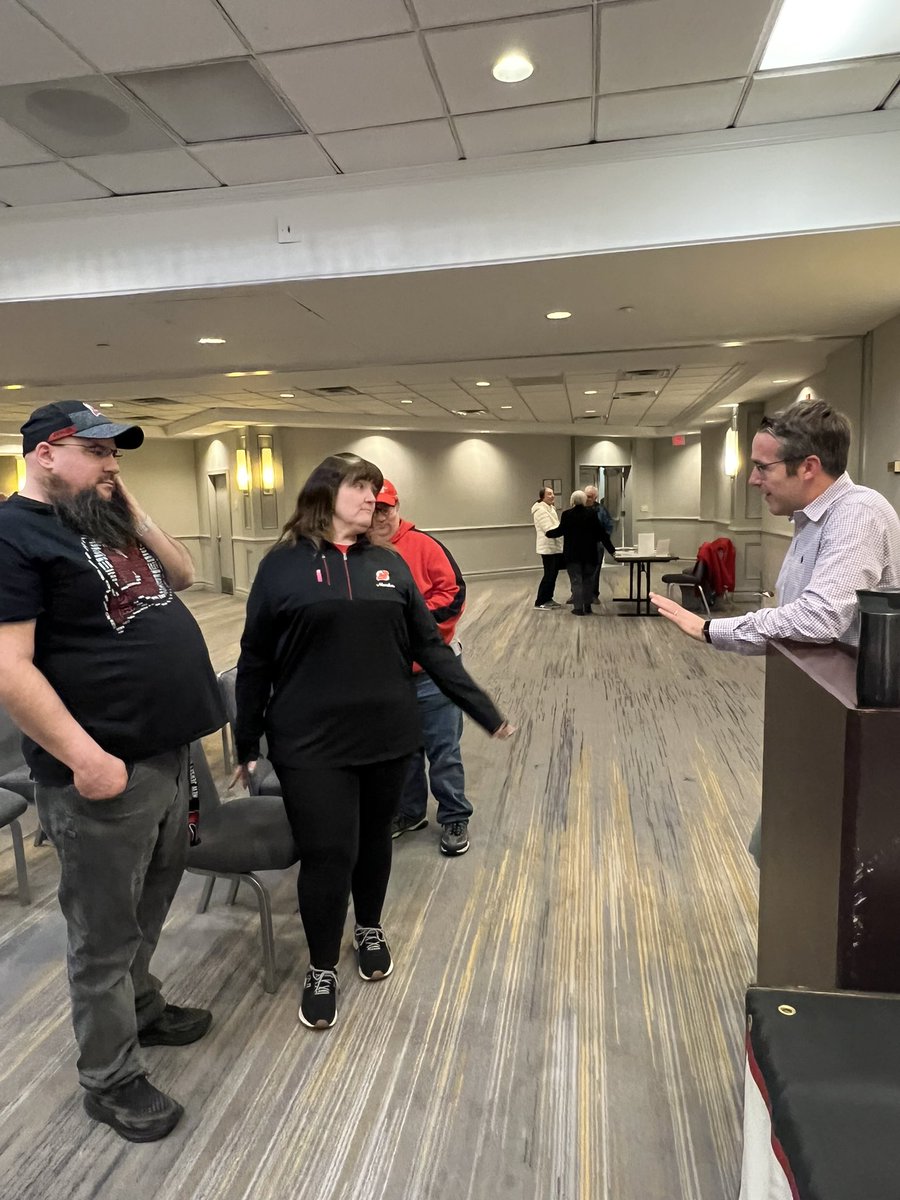NJDevilsFanClub's tweet photo. Thank you to @BillSpaulding for speaking with our members tonight. Your insights on your career, the Devils, the MSG broadcasts, and hockey in general were a great treat for us. We appreciate spending what little in season down time you have with us.
#NJDevils #DevilsFanClub https://t.co/gdO9IPMxeF