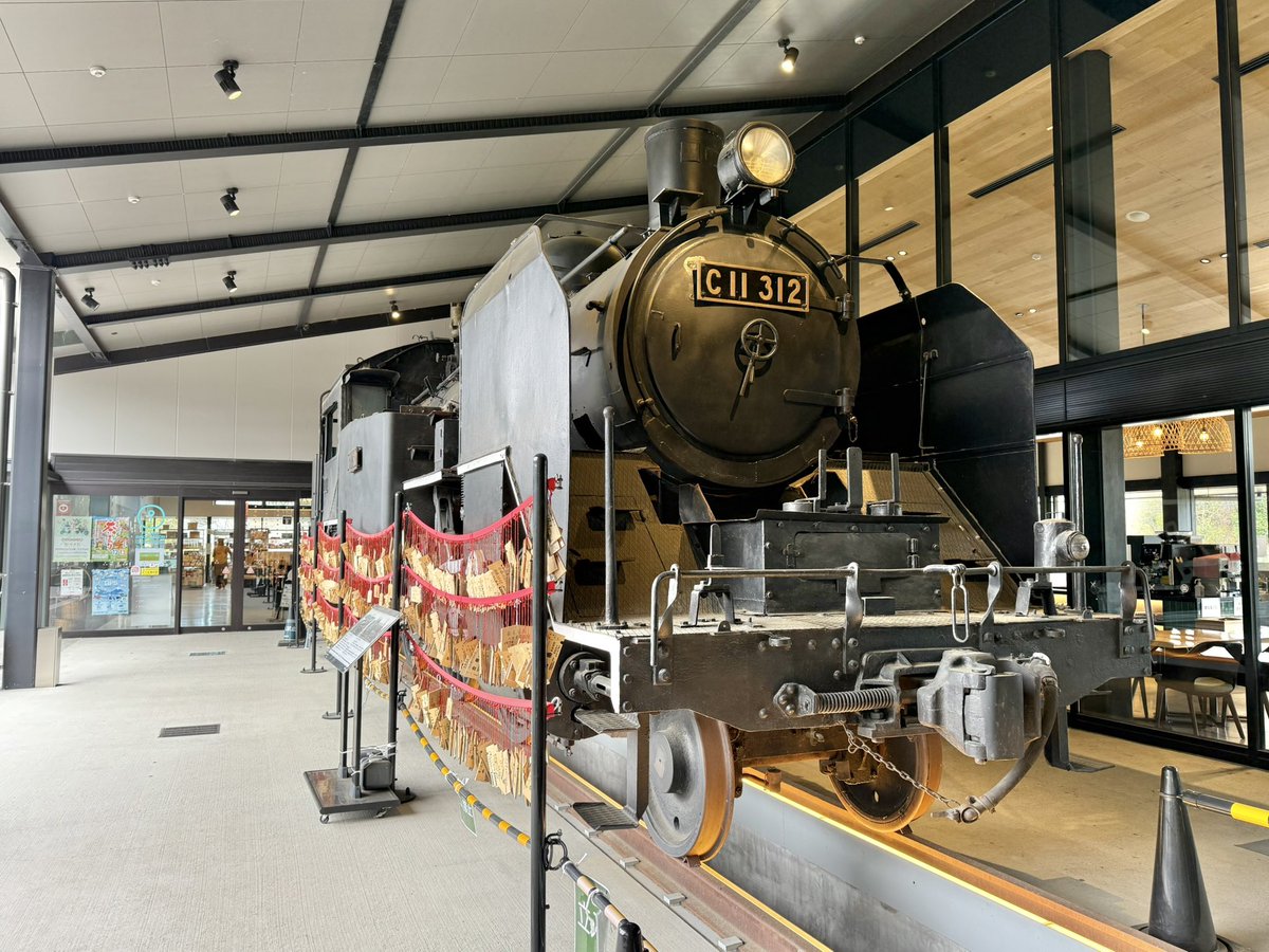 門出駅にある道の駅・KADODE OOIGAWAで静態保存されている、C11 312