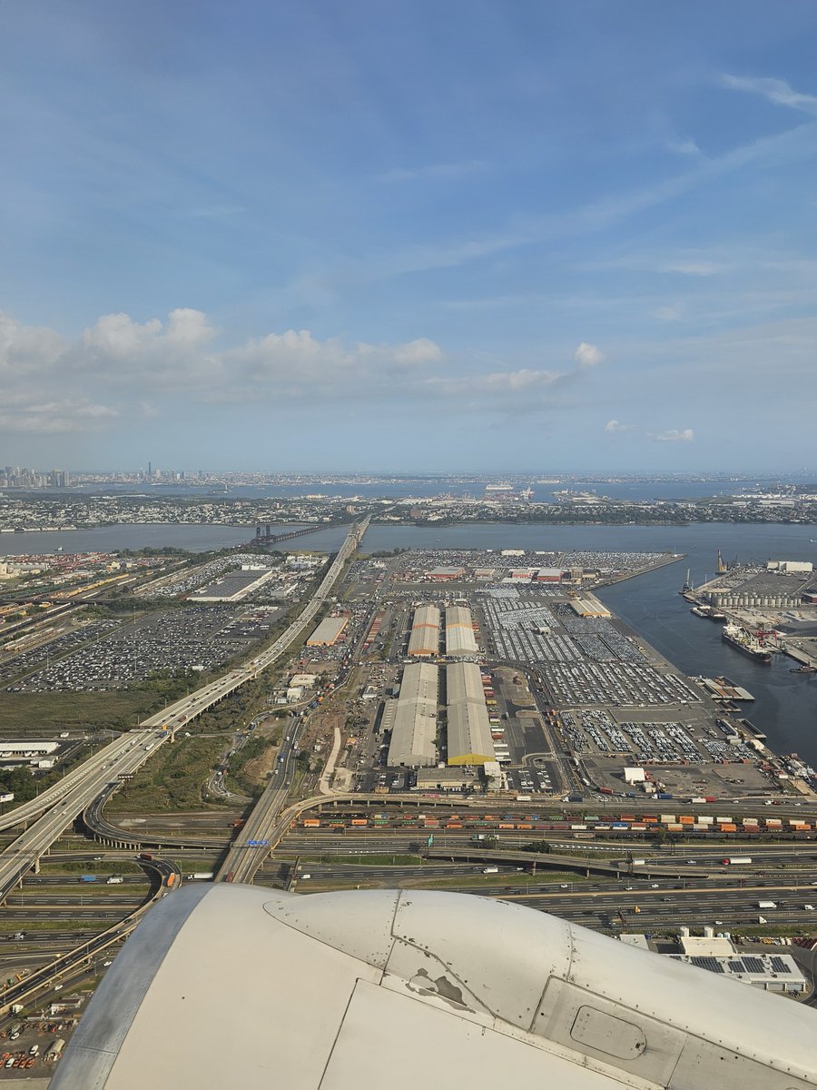 DailyPicTheme2's tweet image. Wednesday 19 March

Today’s Daily Picture Theme is ‘Distant&apos;

RT or reply with your own photo 

Tomorrow’s theme will be ‘Example&apos;

#DailyPictureTheme

Not so #Distant views of planes, cars, trains, ships etc!