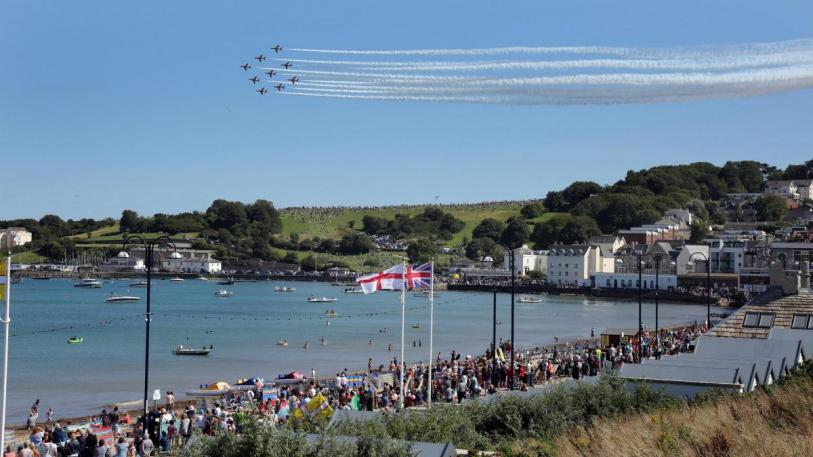3⃣ The Red Arrows are set to return to Dorset this summer. Story by <a href="/Hollie_carr_/">Hollie</a> bournemouthecho.co.uk/news/25019058.…