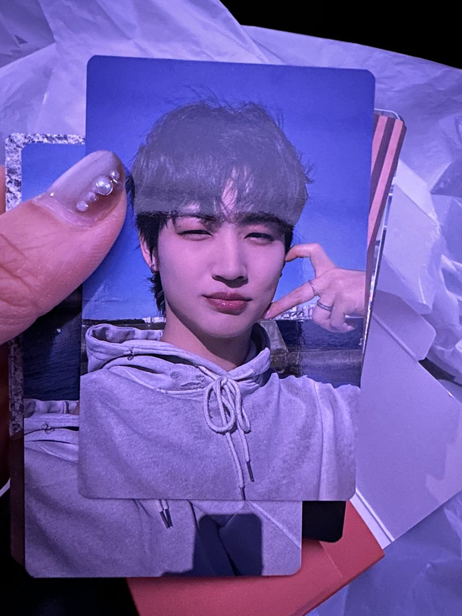 빛뽐 tweet media
