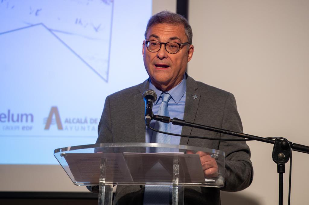 AYUNTAMIENTO |
👤 El cronista oficial de la ciudad, Vicente Sánchez Moltó, se convierte en el nuevo presidente de la 'Institución de Estudios Complutenses' <a href="/IEEComplutenses/">IEECC</a> 

🤝 En su brillante labor para el fomento y difusión de la cultura en el entorno complutense, desde el