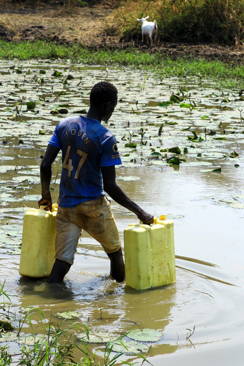 cleto_james's tweet image. As we come towards the end of the 8th Uganda Water and Environment Week #UWEWK25, i call upon all good hearted people to think of the people still suffering to get a drop of water in Obongi District. Where possible please come to their aid! @Rotary @nbstv @ntvuganda @min_waterUg