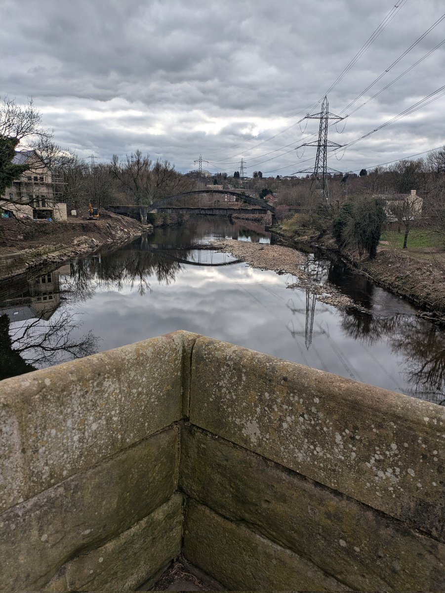 SalfordianThe's tweet image. Ringley Old Bridge, Bury. Oldest bridge over the Irwell River. Built 1677 and Grade II listed. Cracking pub on one side called the Horseshoe, do a great traditional rag pudding. 💚🩵🖤
#walking
#photoart 
#stonework