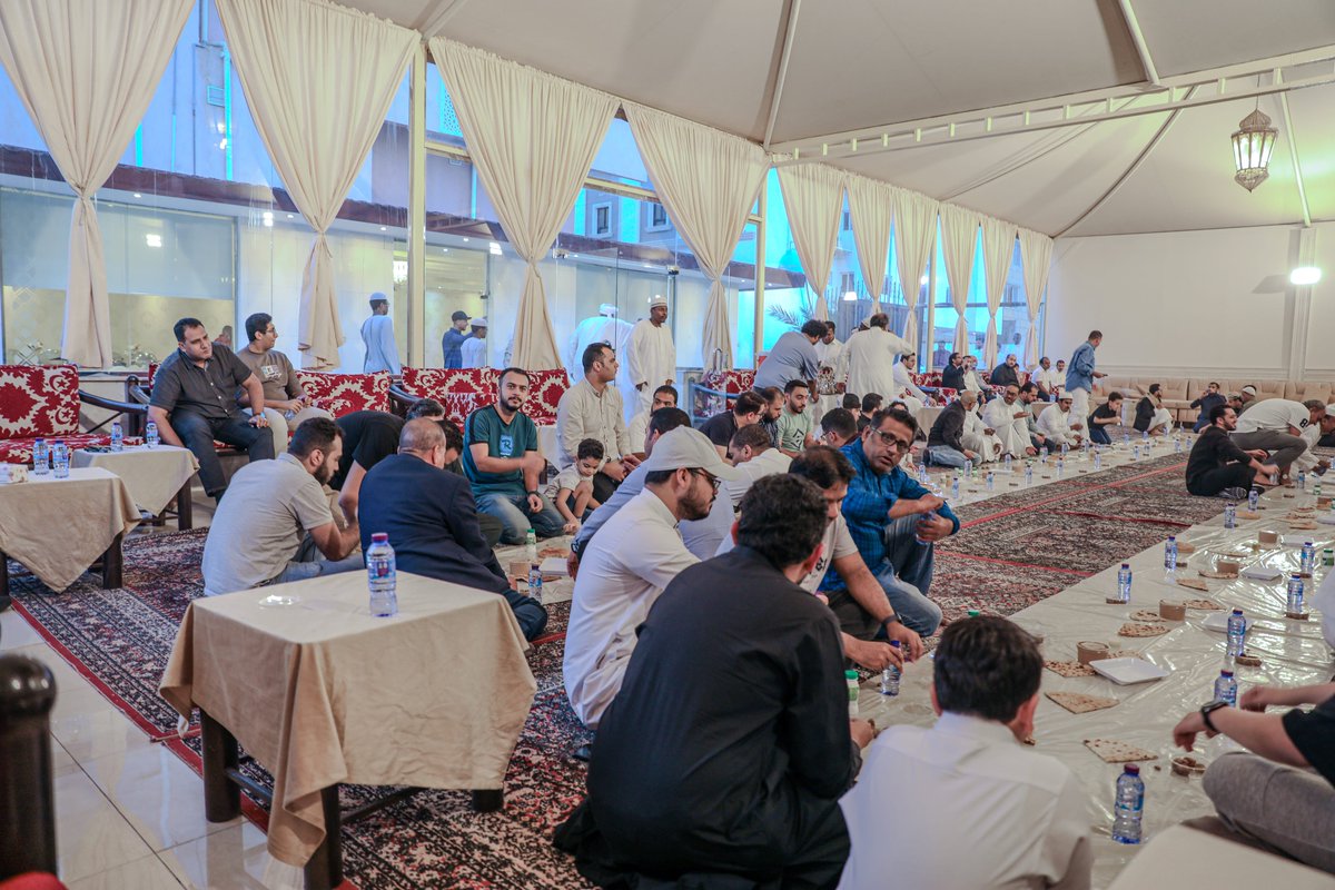 omraniyoun's tweet photo. كما تعودنا كل عام، اجتمعنا في الفطور الرمضاني السنوي لنشارك لحظات جميلة وأجواء مليئة بالمحبة والتواصل. 🤝🌙 هذي العادة تعكس روح العائلة في عمرانيون، حيث نلتقي خارج أجواء العمل لنعزز روابطنا والمودة.

نتمنى للجميع رمضانًا مباركًا وصيامًا مقبولًا، 💙✨ #عمرانيون #رمضان_يجمعنا https://t.co/abGwGc2Hdx