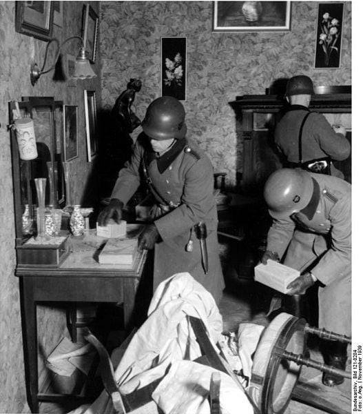 retusz's tweet image. Bez związku.