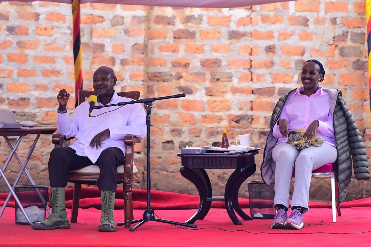 johnochan7's tweet photo. Day two of  President @KagutaMuseveni PDM visit in Bunyoro begins in Nyantwe cell where he is set to launch the construction of Bunyoro  Public University in Nyantwe cell, Kikuube district.
#PDMTransformingLives https://t.co/qM591rh5qK