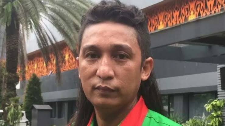 Militer mau masuk ke sipil? 
Klo gitu besok2 firdaus dilantik jadi pangdam apakah juga gpp <a href="/Puspen_TNI/">Pusat Penerangan TNI</a>