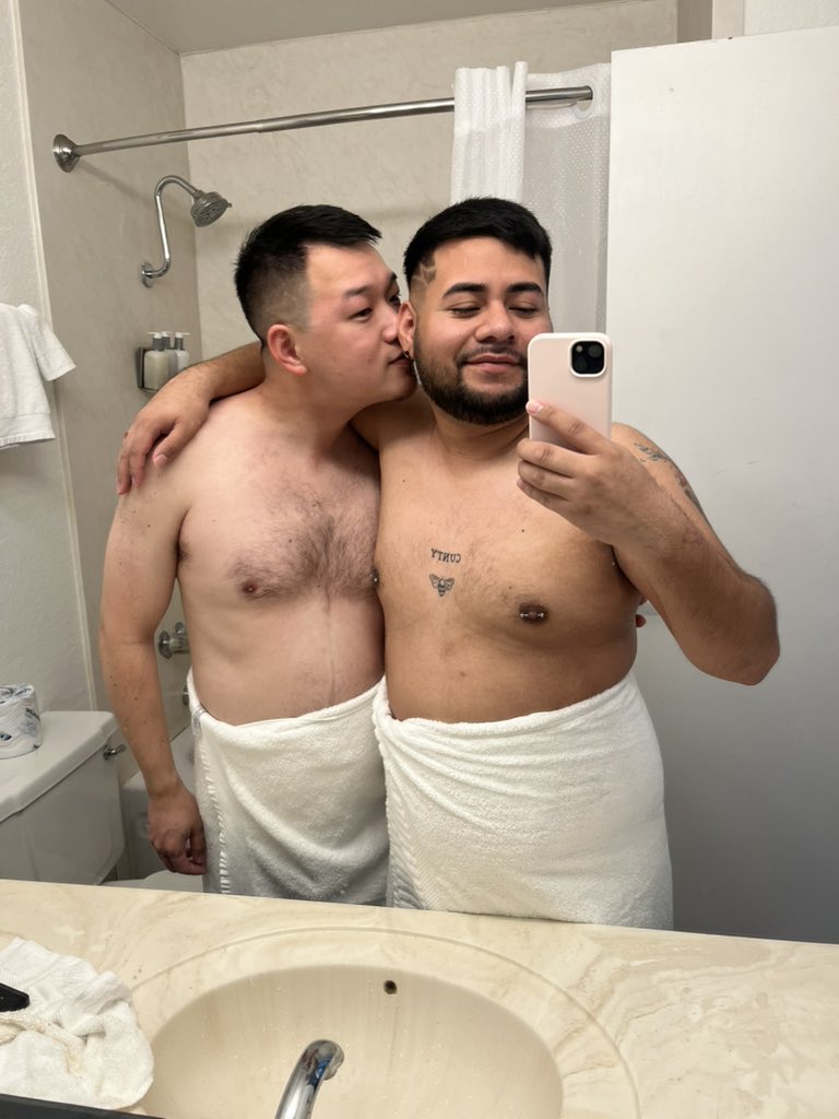 sfcouple25's tweet photo. 📍Vegas was fun 😈 

#opengaycouple #gay #gaymixed https://t.co/ZSrd59Lp6Z