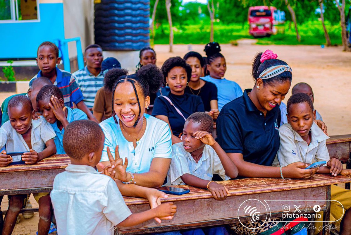 bfatanzania's tweet photo. A smile is a gift that costs nothing but means everything. Seeing these children laugh and enjoy the moment reminds us that happiness is found in the simplest of https://t.co/f18Lo7VfT7, care, and togetherness. Let’s continue to spread joy and brighten the lives of children https://t.co/f2IzmxlJid