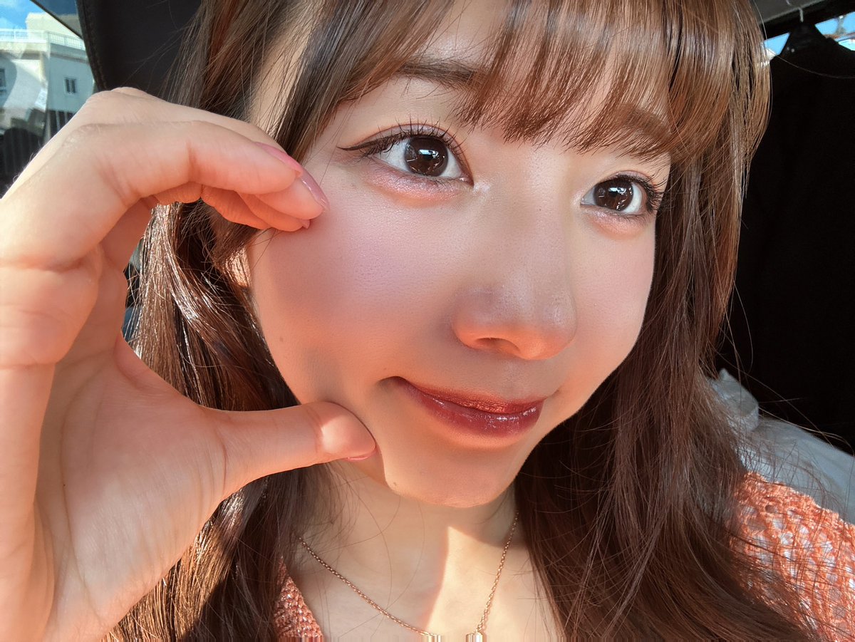 maccha_ponkotsu's tweet photo. 車の中🚗 https://t.co/vyjiFhkAkn