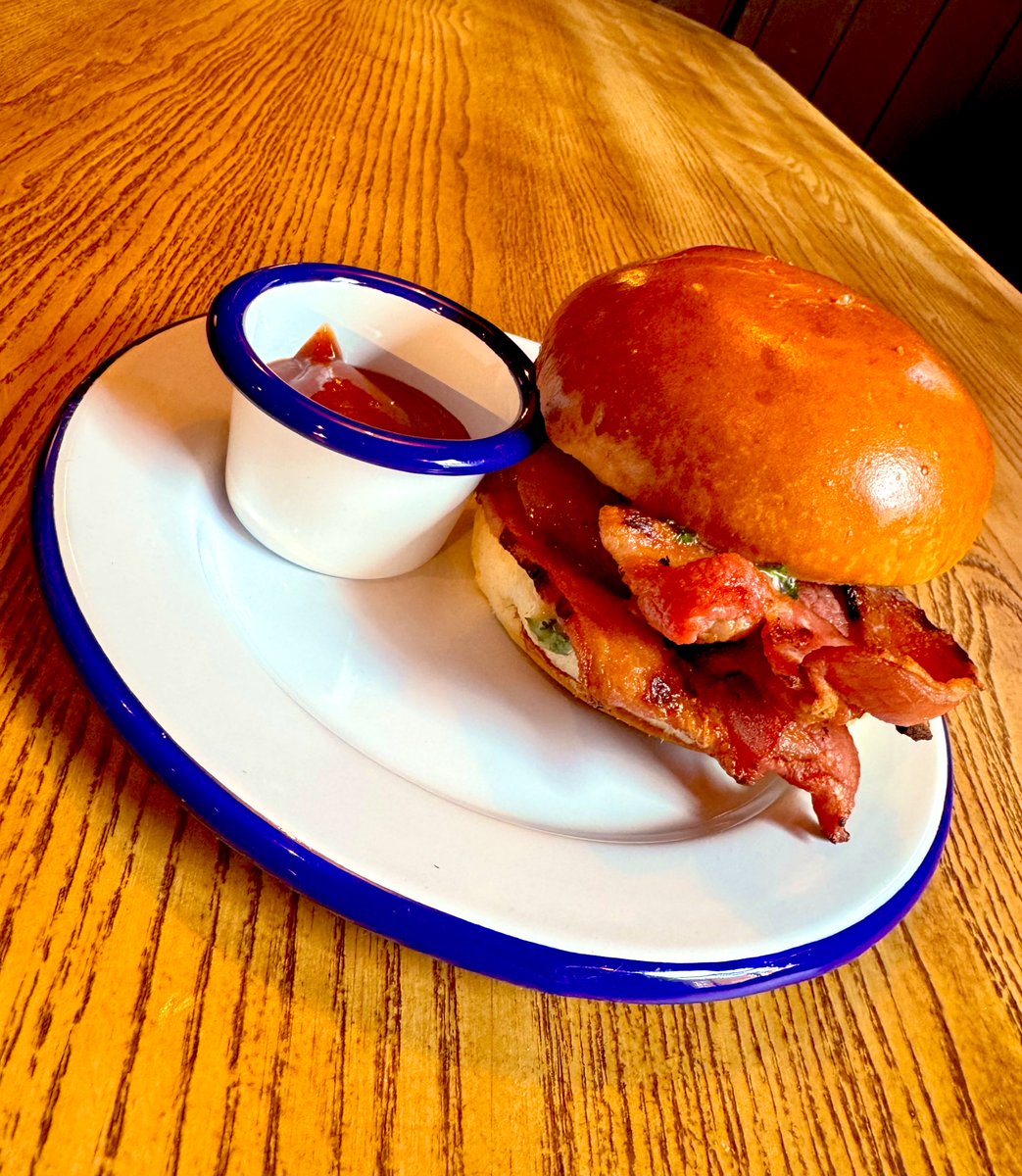 It's been 5 days since we re-opened, have you checked out our new menu? 

Introducing the 'Buns' 🍔🌭