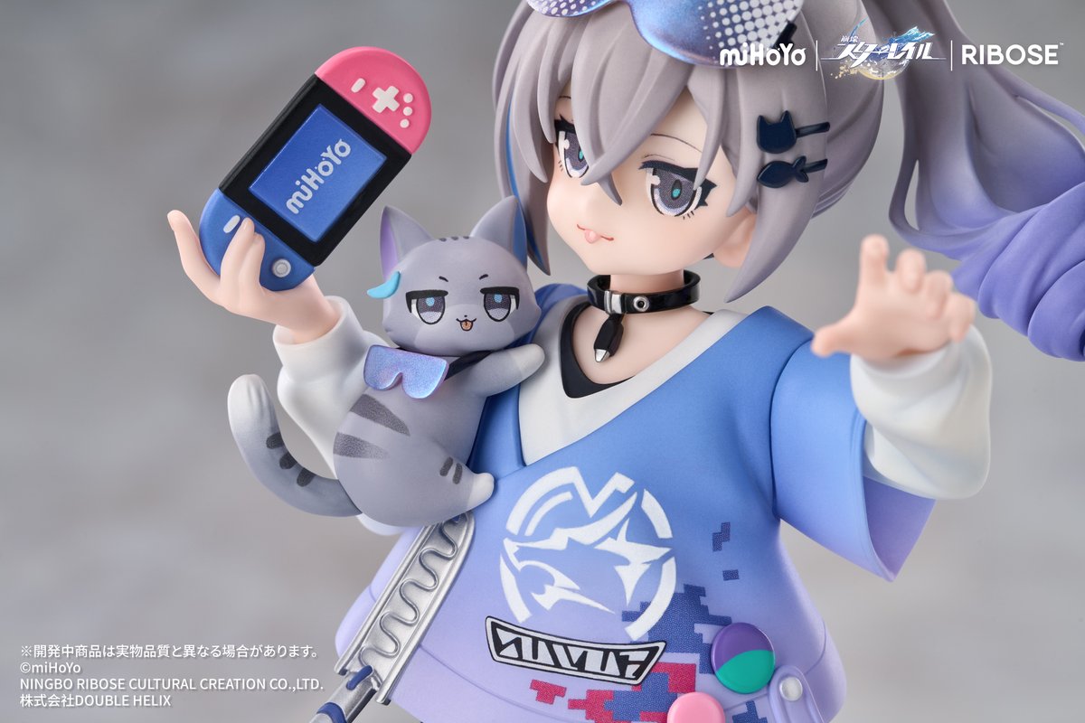 RIBOSE_JP's tweet image. 「新商品案内①」
「崩壊:スターレイル」×RIBOSE
小さくなってもかわいい!
ゲーマーとして今シーズンの狙いは満点の999ポイント!
幻想から生まれたこのかわいい姿をぜひ手のひらの中に!
3月25日から予約受付開始!
#スターレイル #ちびねこ銀狼
@houkaistarrail