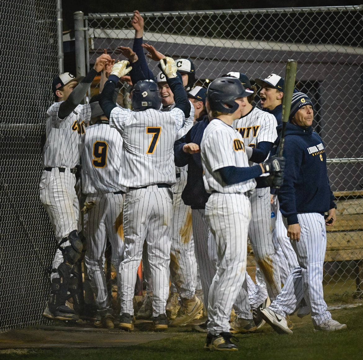 Congratulations to the Captains Baseball Team who traveled to Rock Ridge HS for their season opener and came back with a W over the Phoenix! Way to go guys! #ITBACC <a href="/LCHSHardball/">Loudoun County Captains Baseball</a>