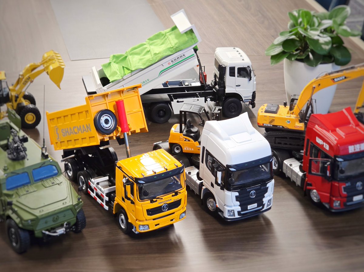 HumphreyHwang's tweet photo. Shop now and build your legacy, big and small! 🚜✨ https://t.co/uGNt6PdREP
