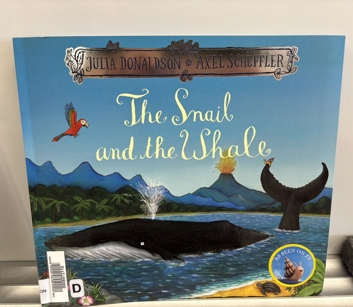 learningin211's tweet photo. Today we read The Snail and the Whale. We are learning how to ask deeper thinking questions as we read. Here are a few of the questions the students asked, and the answers to their interesting questions. https://t.co/MXB2ggy098