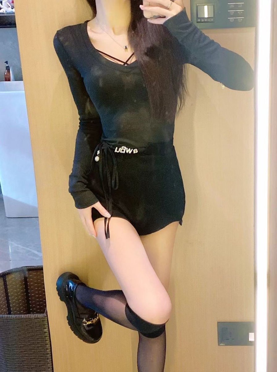 qiubite01's tweet photo. 🛍苏州高分反馈、新人首开、00年170cm 🐻C 筷子腿、小翘臀、青春活泼、可爱软妹子、纯欲、气质佳。 https://t.co/6xAov0vFMX