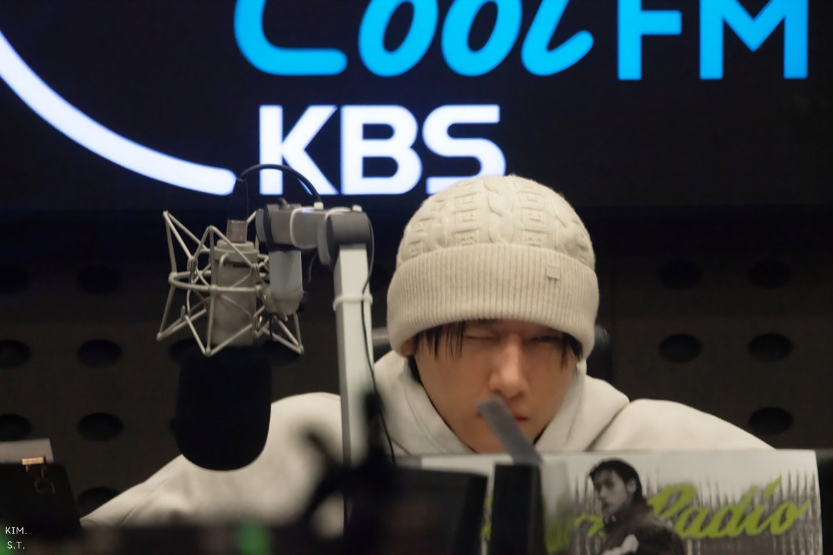 _kimster__'s tweet photo. 250318 창균 키스더라디오
.
.
.
#몬스타엑스 #창균 #IM #imnameim
#MONSTAX #MONSTA_X #KISSTHERADIO https://t.co/THRhoeB4dL