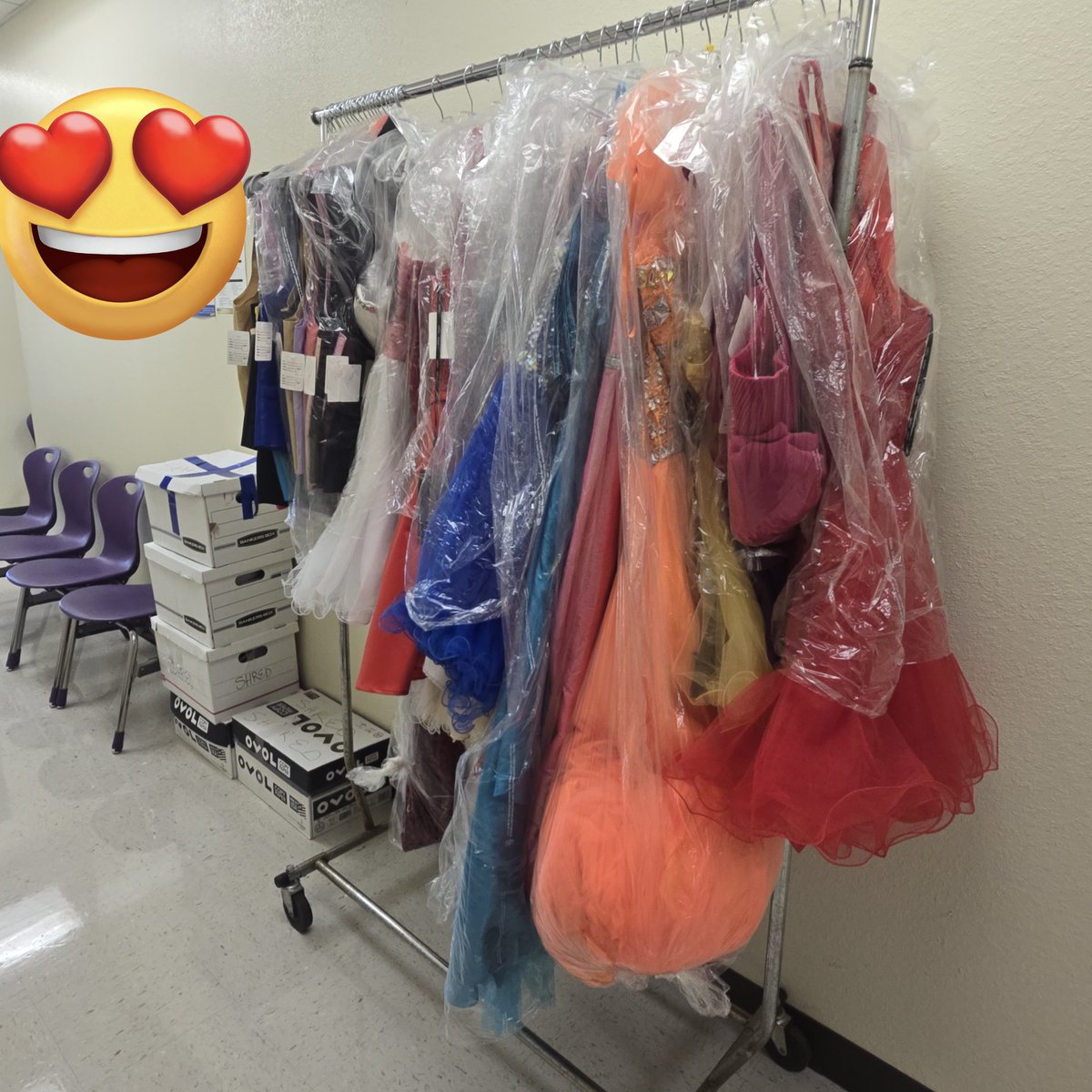 La_LunaSMHS's tweet photo. Thank you to my friend Nellie Sanchez for her donation of Prom Dresses and vests for our Rattlers!πππ«Ά #WeStrikeAsOne #ALLIN
#ItTakesAVillage #Prom2025 https://t.co/g6iApwxyrh