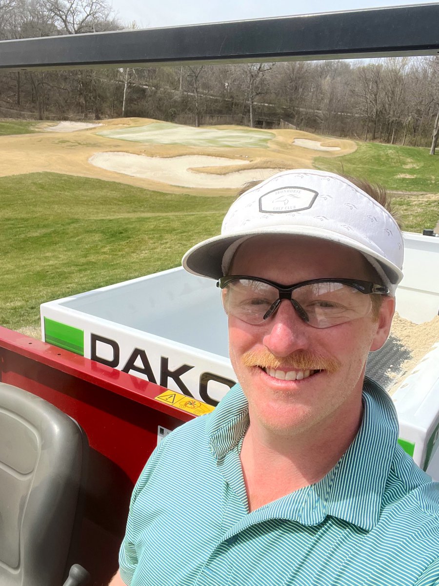 <a href="/iTweetTurf/">John Kaminski, Ph.D.</a> <a href="/REVDAKOTA/">Dakota Peat & Equipment</a> Turf Tender, this you?