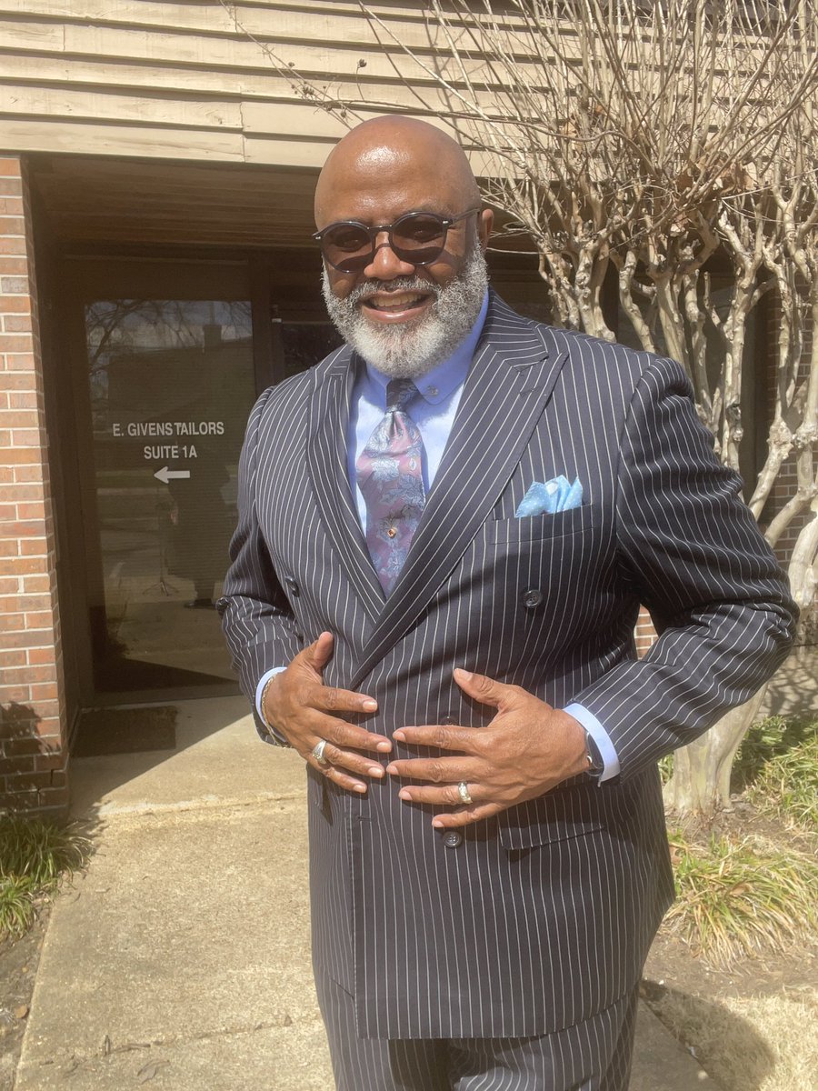 egivens's tweet photo. "The Art of Timeless Style"
Stepping out in timeless elegance—this navy pinstripe 6-on-2 custom double-breasted suit is the epitome of power and style. Paired with a tone-on-tone paisley print powder blue custom shirt, an Italian silk necktie!!! https://t.co/aJ5bCCCeW2