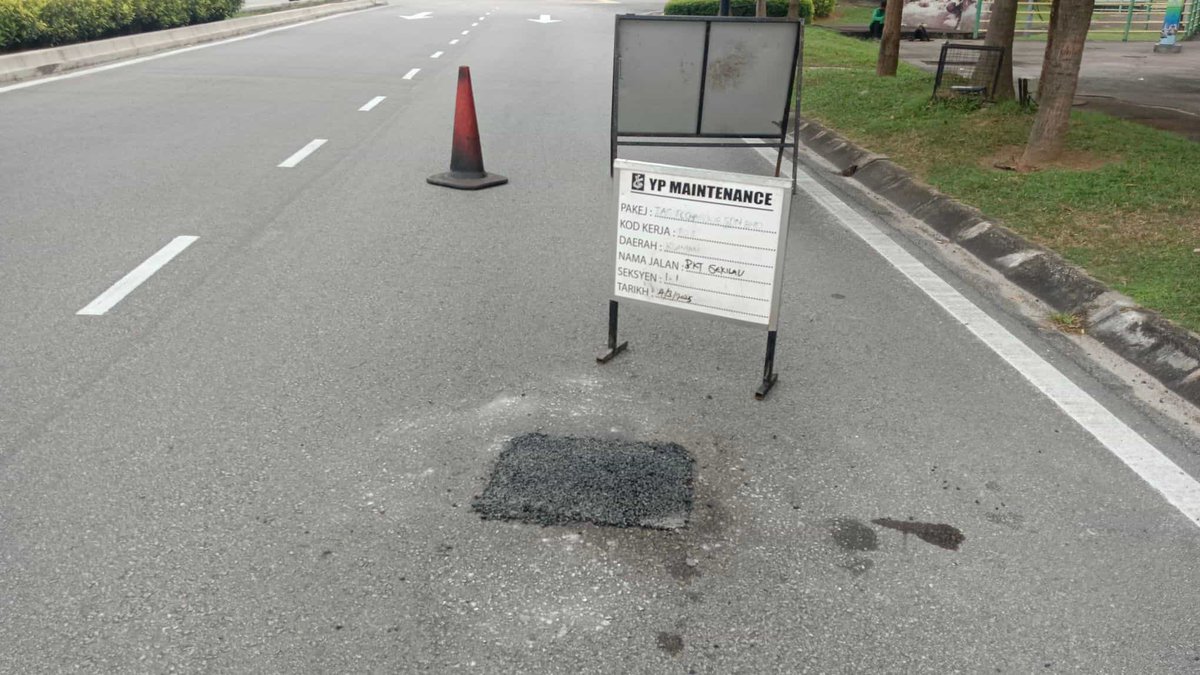 4 Mac 2024 - #KUANTAN

10091-JLN BUKIT SEKILAU
Seksyen 1.10

Kerja-kerja #RO1 Pothole Patching telah dijalankan di lokasi terbabit          

#ypmcare #ypmsb