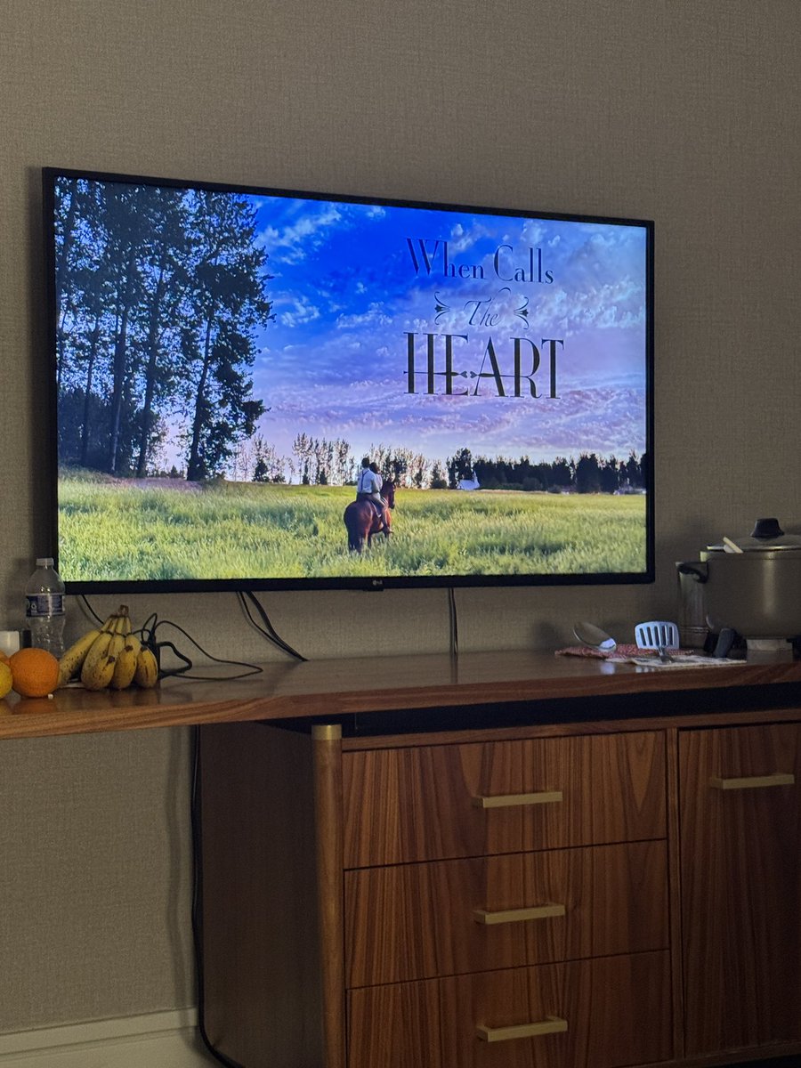 BethanyCCompton's tweet photo. Hallmark +  to the rescue! https://t.co/XIBrEBhi6g