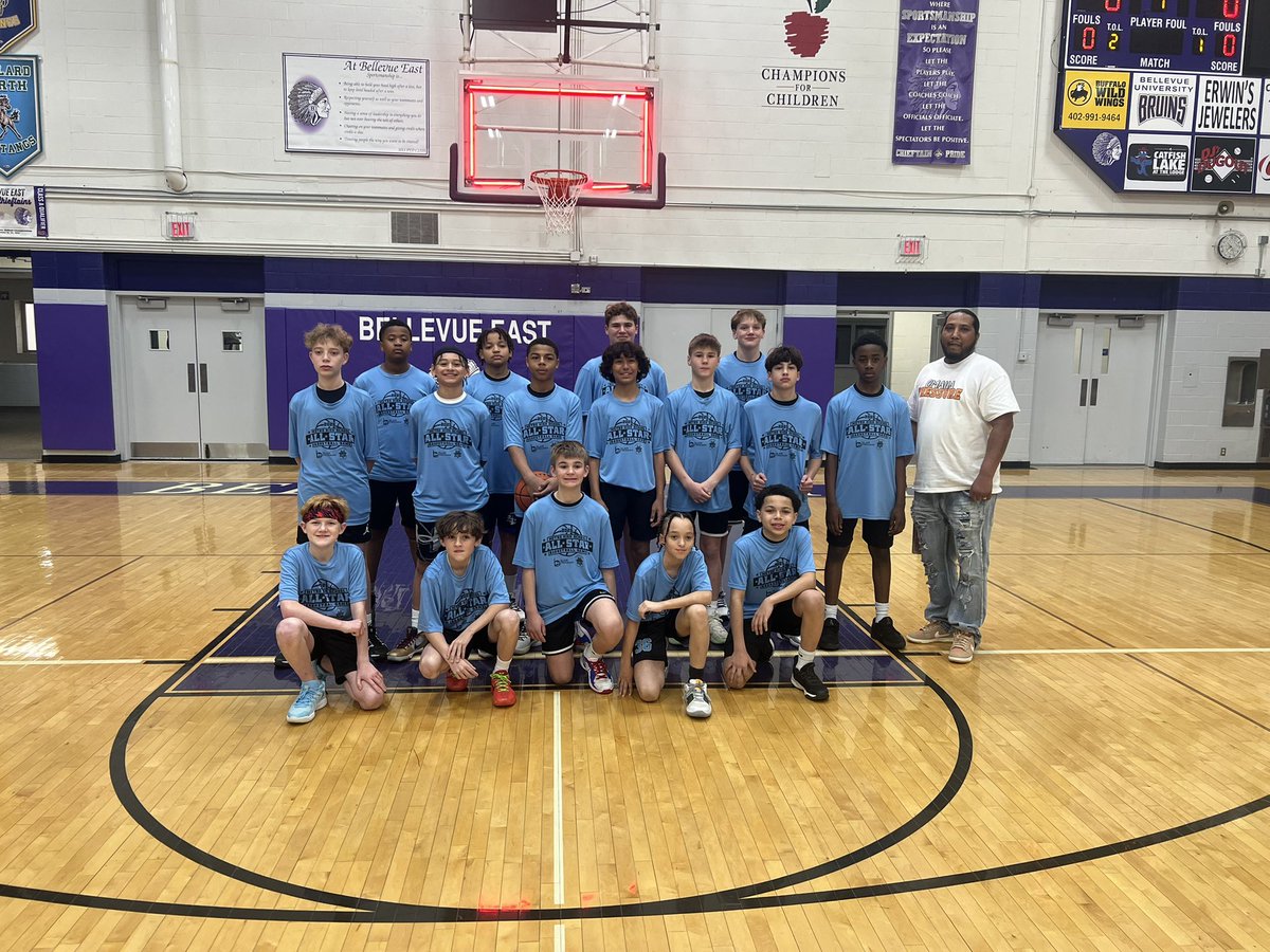 DaveFelici_'s tweet image. The 6th Boys game was held tonight. The Blue Team beat the White team by 9pts. The White was led by MVP Zaegan Crockett (Express United) 21pts & Garvey Meadows 18 pts. The Blue team was led by MVP Ranelle Perry (Express United) with 12pts 5 rebounds & Monroe Love with 10pts.