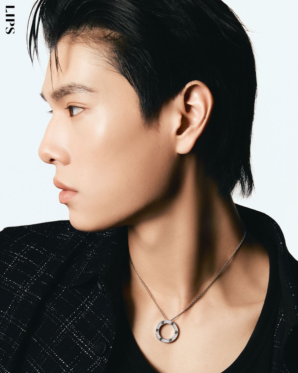 nishuattobetwit's tweet photo. These set of Phuwin's pics are my favorite, I hope he receives more opportunities to do this more often, as it would be great😍💝 #phuwintang @phuwintang #LIPSMagazine https://t.co/z2IzwXCnF8