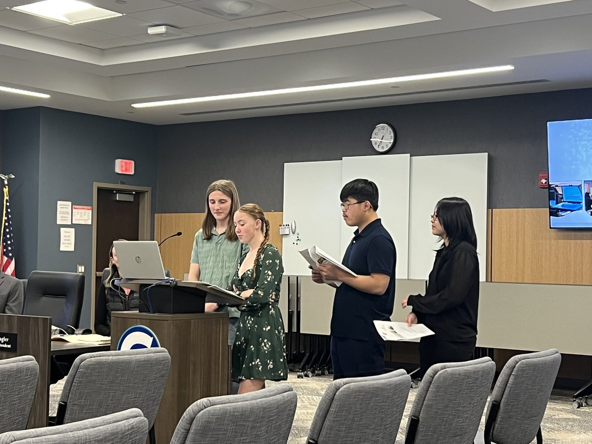 GreeceArcadia's tweet image. Thank you to our amazing Titans and Mr. Hilburger for presenting to the BOE on all of the wonderful things happening at Arcadia!