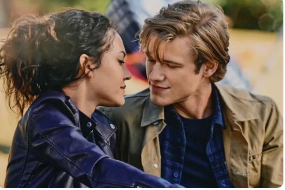 Between this "joke" (pic)  a stupid "love triangle" and "deep in his heart" , I have a serious trauma🤪. They were perfect together💔
#SaveMacGyver 
#MacRiley