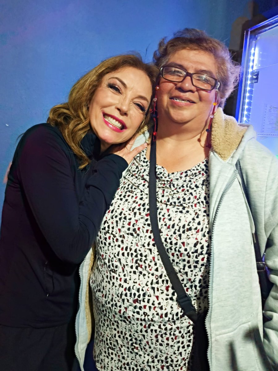 adriorohdz's tweet photo. @programa_hoy #SoyFanDe Laura Flores https://t.co/m4t26W0Vdd