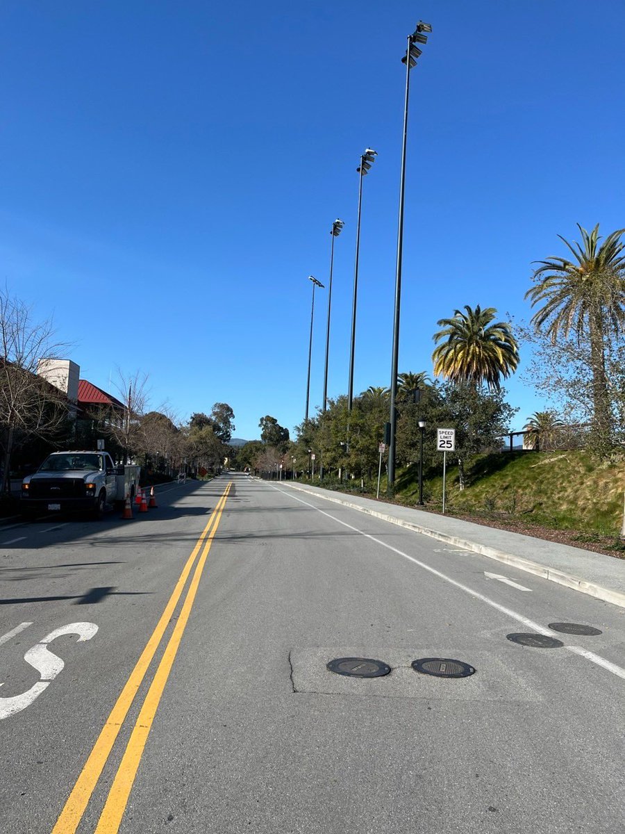 アメリカ🇺🇸にて

スタンフォード大学に来てます！
大学の一角をお借りして、スタンフォード大学卒業の起業家の方とプログラムをやっています！

大学めちゃくちゃ広くて、カリフォルニアの空はめちゃくちゃ青くて、講義はめちゃ深くて毎日がとてもとても楽しいです！