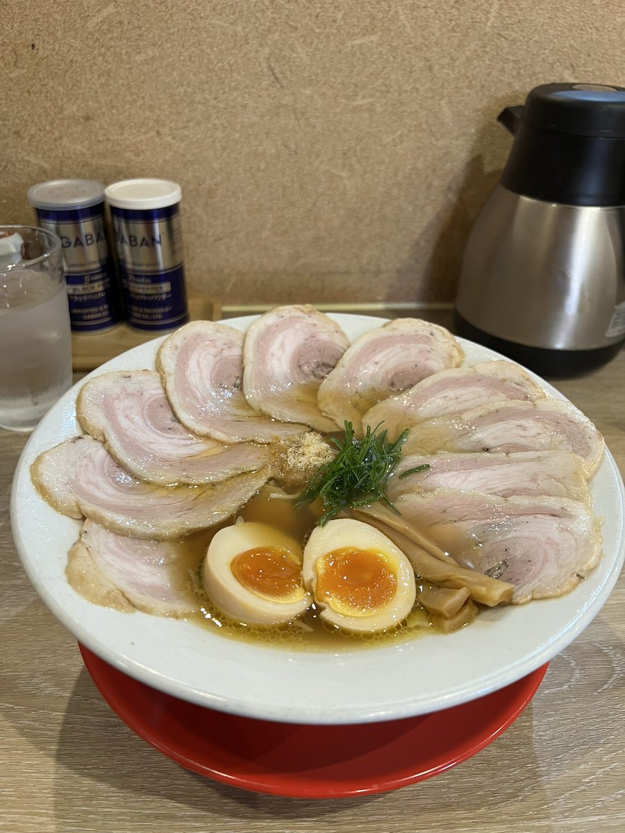 ezwebmichihiro's tweet photo. 勝タイム⚾️
月曜燕三条らぁめん🍜炙りチャー🧅増し
炙りチャー丼🍚
キレキレガツン🧅シャキ全て相まって
極旨✨最高🔥炙りチャー塩ネギバッチリ超美味🔥
チャーシュー麺🍜チャーTKG🍚
スープと麺マッチ絶品チャー堪らん✨
激旨🔥〆TKGおじや旨旨🔥
お気遣い感謝🙏🏿
ご馳走様でした😋💯💯🈵💕
#麺王道勝 https://t.co/bi8P1rdJr7