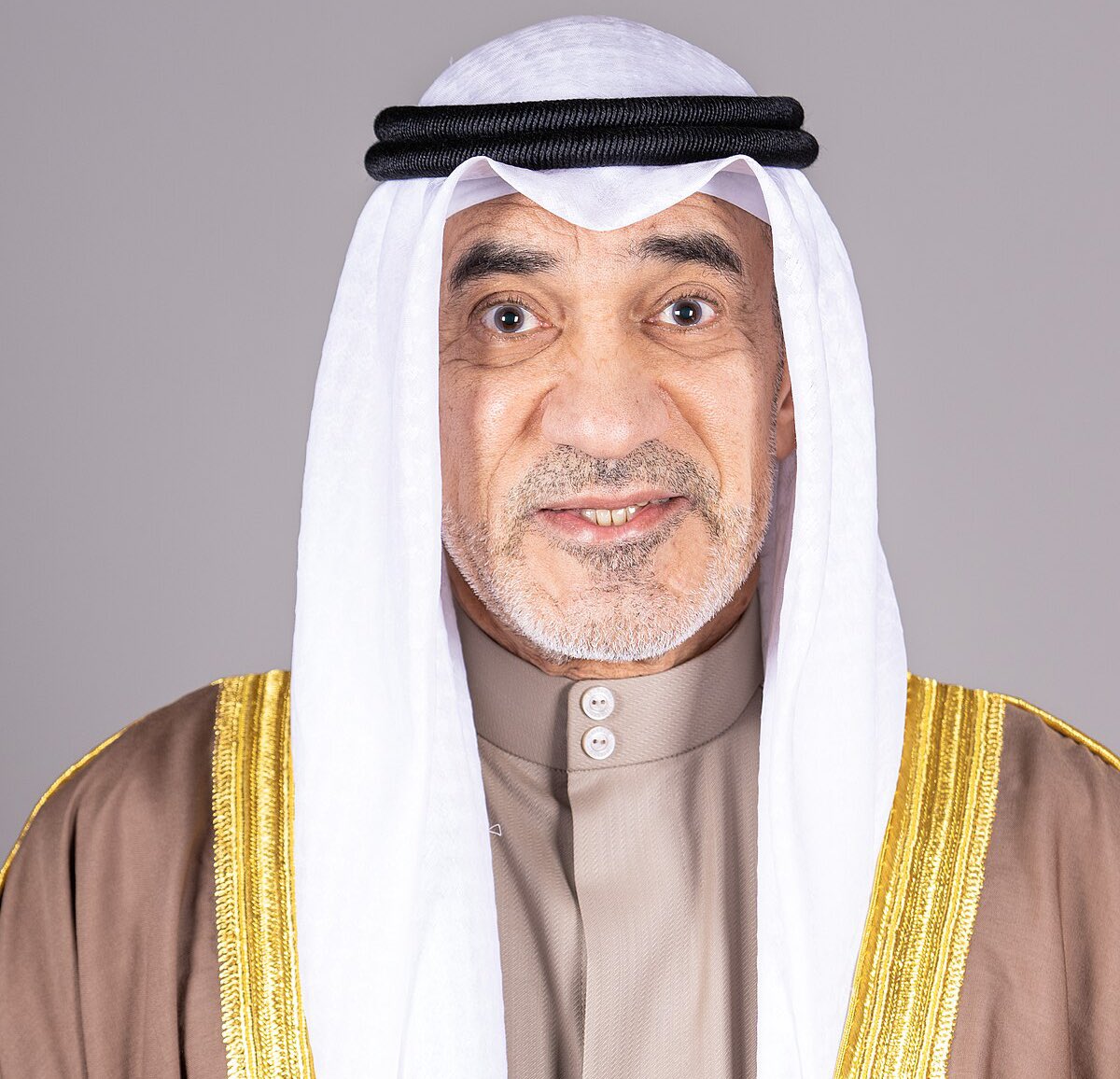الى معالي النائب الاول لرئيس مجلس الوزراء و وزير الداخلية الشيخ / فهد اليوسف الصباح

نناشد معاليك بالنظر إلى موضوعنا بعين الأب لأبنائه 
نحن المتقدمون لكلية الشرطة - دورة رقيب قوات خاصة 
<a href="/Moi_kuw/">وزارة الداخلية</a> 
<a href="/KuwaitiCM/">مجلس الوزراء الكويتي</a> 
#دورة_رقباء_كلية_الشرطة 
#استثناء_لعيالك_رقيب_وكيل 
#الماده_الثامنة