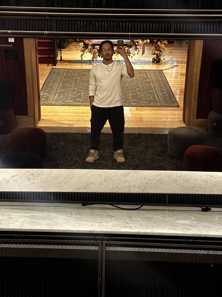 aye_rell's tweet photo. Uh… wassup https://t.co/RZb0HXznMa