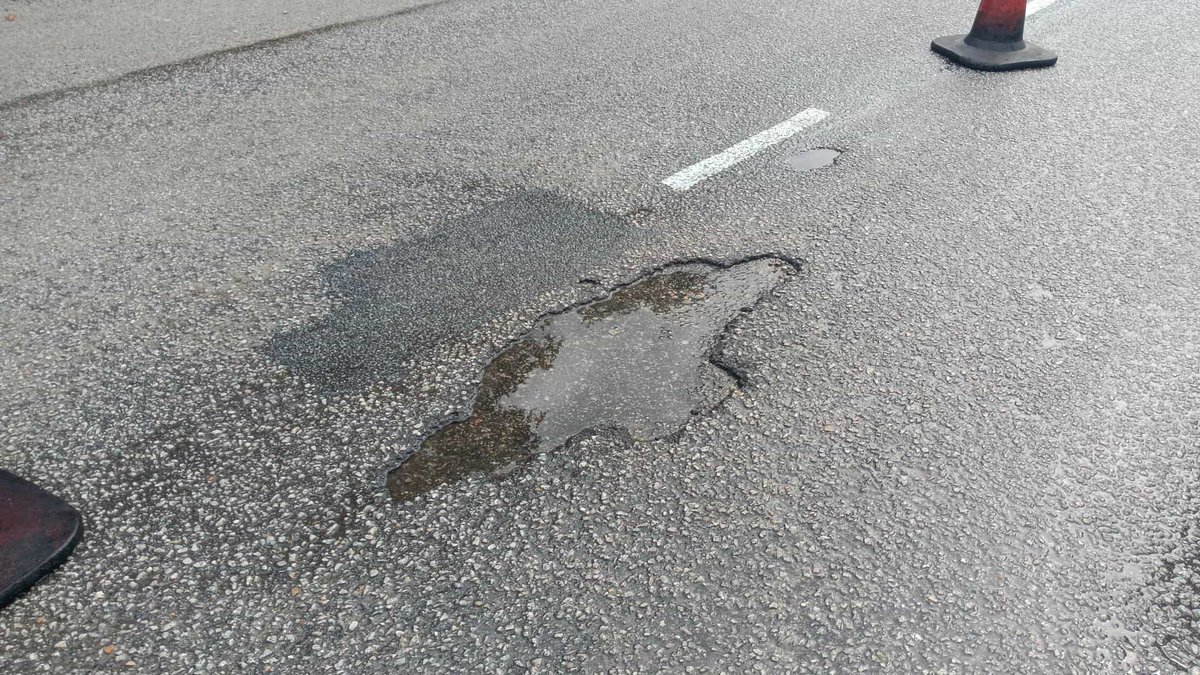 14 Mac 2024 - #KUANTAN       

21246-MASJID LAMA PERMATANG BADAK
Seksyen 0.45

Kerja-kerja #RO1 Pothole Patching telah dijalankan di lokasi terbabit                

 #ypmcare #ypmsb