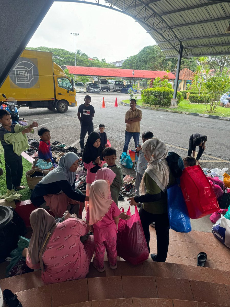 Baju Raya Project tweet media