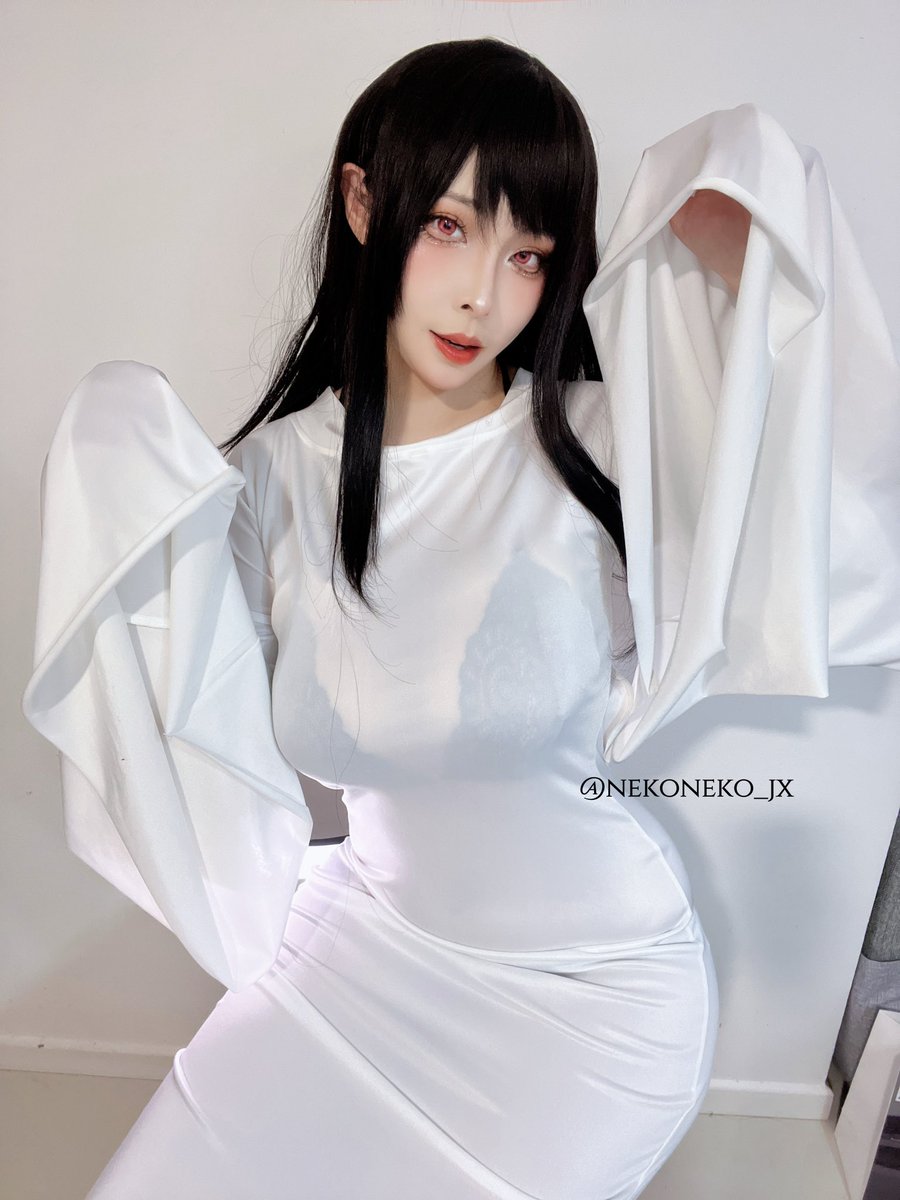 Ready to get haunted? 👻

Costume 👻: @huohuajia 

#originalcharactercosplay #ghostgirl https://t.co/56OfEVZ7rP