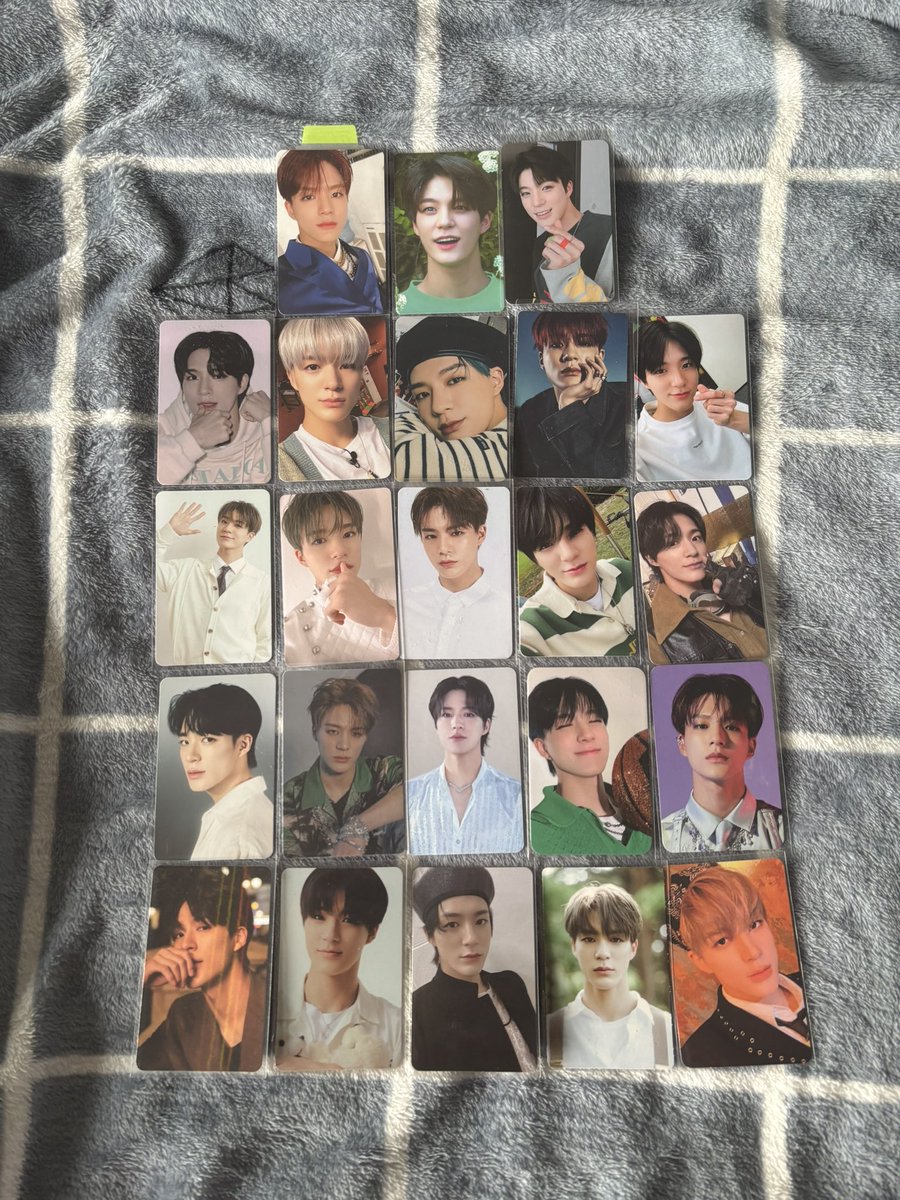 steeg0saur's tweet photo. halo masih ada yg cari pc nomin dibawah ini ga ya?? ada jaemin make a wish card, jeno collect book 2018, jeno apm, jaemin apm dan masih banyak lagi🥹🫶🏻 aku ga tau pasaran sekarang mungkin nanti di upload harga nya sore atau yg mau offer di dm boleh🤩 https://t.co/0rQbaBaErj