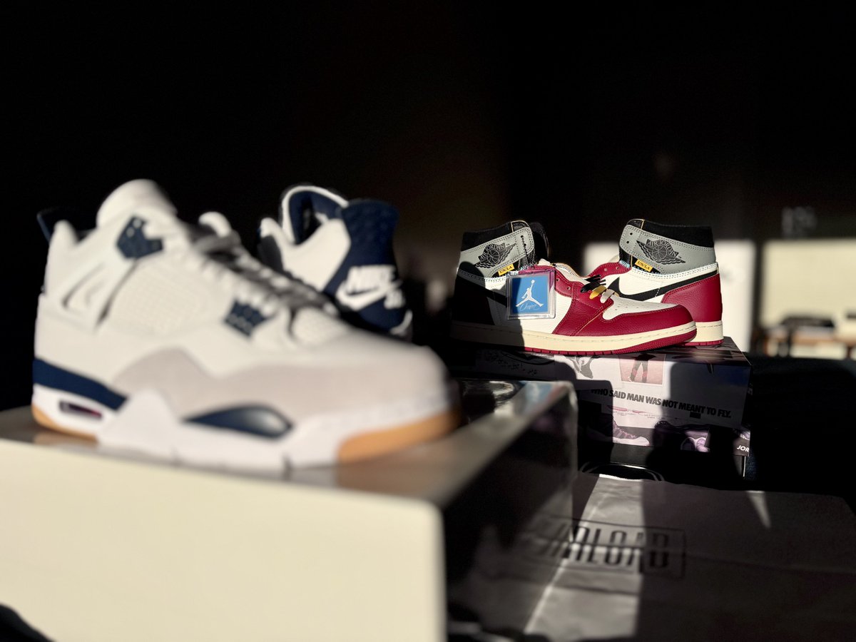 😮‍💨 
💪
Still counting my blessings - cuz these are tough! In hand and going straight to my feet.

“I feel good, get the fuck out my faaaace…”

Shout outs to <a href="/ShopOverload/">Overload Skate Shop</a> for the opportunity and the chance at these and <a href="/gpaguirre1/">Gabe the 🐐</a> for the assist 🤜🤛