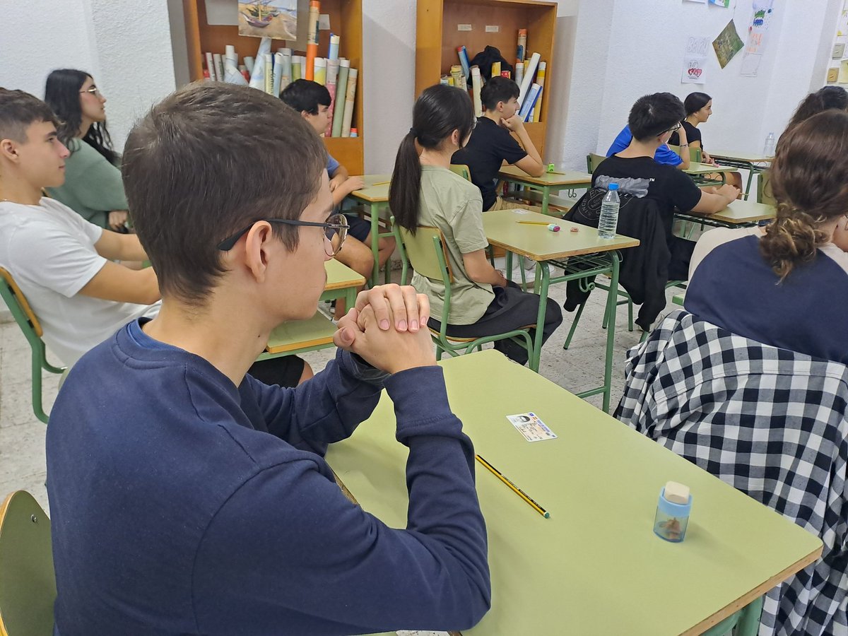 🗓 Educación abre el plazo para la certificación gratuita de nivel B1 y B2 de inglés y francés para alumnos de 4º de ESO.

Estas pruebas ofrecen a los estudiantes del programa de profundización en lenguas extranjeras la oportunidad de certificar su nivel lingüístico. 

La