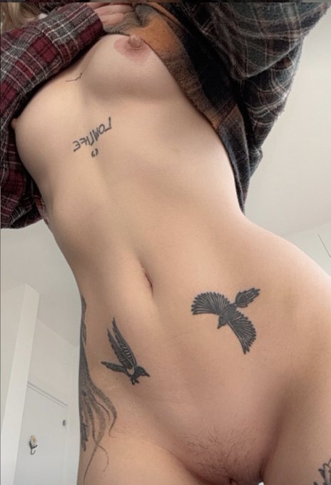 Watch Jade Vow's leaked NSFW photo on TwXstars