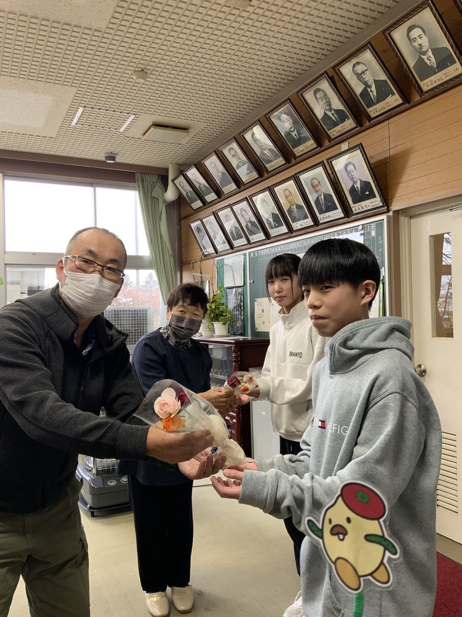 当JA のあいづ花卉生産部会が荒舘小学校の卒業生にラナンキュラスを贈りましたぞ😊🌷
#JA会津よつば#ラナンキュラス