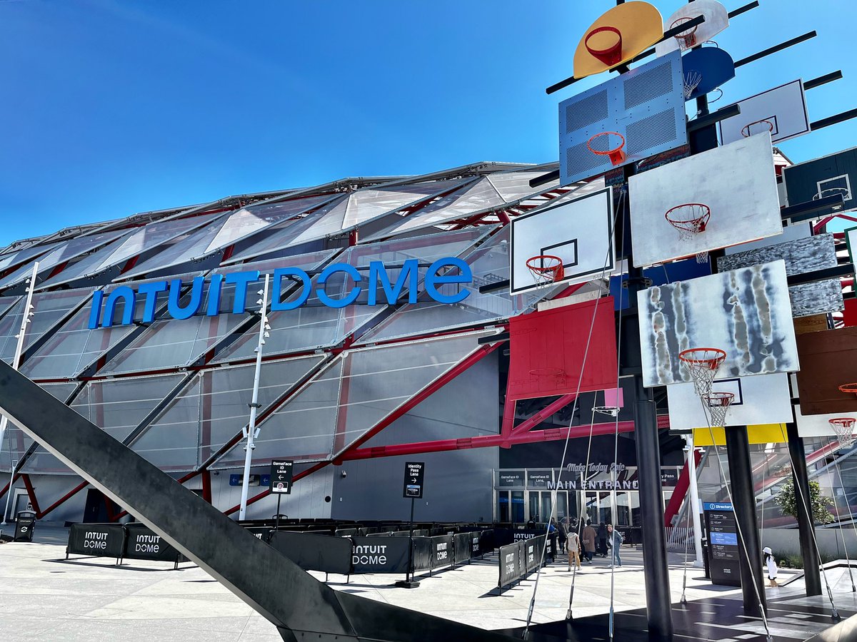 SportsPRSummit tweet media