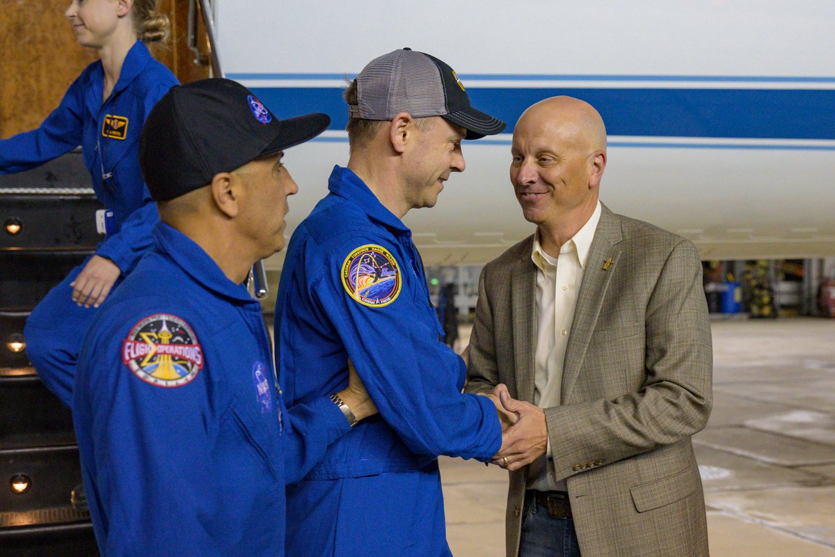 NASA's Johnson Space Center (@nasa_johnson) on Twitter photo Home sweet home. đźŹ
NASA’s SpaceX #Crew9 touched down at Johnson Space Center’s Ellington Field in Houston at 11:19 pm CDT, March 18, after their <a href="/Space_Station/">International Space Station</a> mission and successful splashdown earlier this afternoon.
Welcome home, Butch, Suni, Nick, & Aleksandr! Home sweet home. đźŹ
NASA’s SpaceX #Crew9 touched down at Johnson Space Center’s Ellington Field in Houston at 11:19 pm CDT, March 18, after their <a href="/Space_Station/">International Space Station</a> mission and successful splashdown earlier this afternoon.
Welcome home, Butch, Suni, Nick, & Aleksandr!