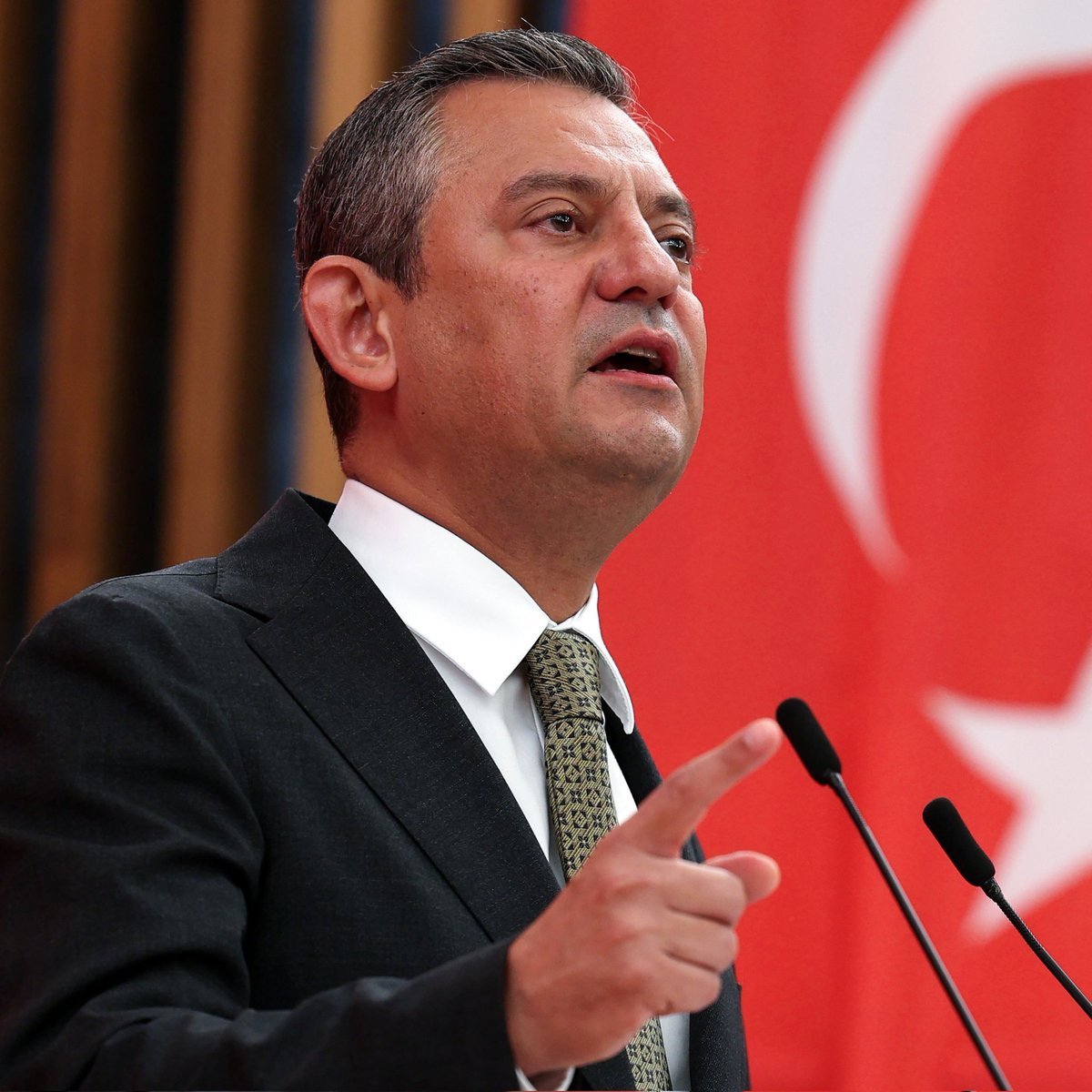 Özgür Özel: "Bu darbeyi püskürttük püskürttük, püskürtmedik bir daha sandık yok."