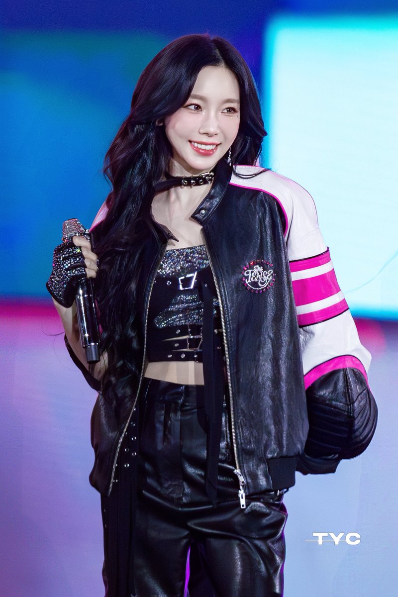 TYC_____'s tweet photo. 250316 TAEYEON CONCERT - The TENSE

#태연 #TAEYEON
#TAEYEON_TheTENSE
#TAEYEON_TheTENSE_in_TAIPEI https://t.co/z7XeRRYjCV