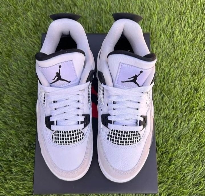 Jordan Retro 4
-Available from size 3-9 
-R2,000
-Free delivery nationwide. 🚚 
-Orders and inquiries:wa.me/c/27814592749