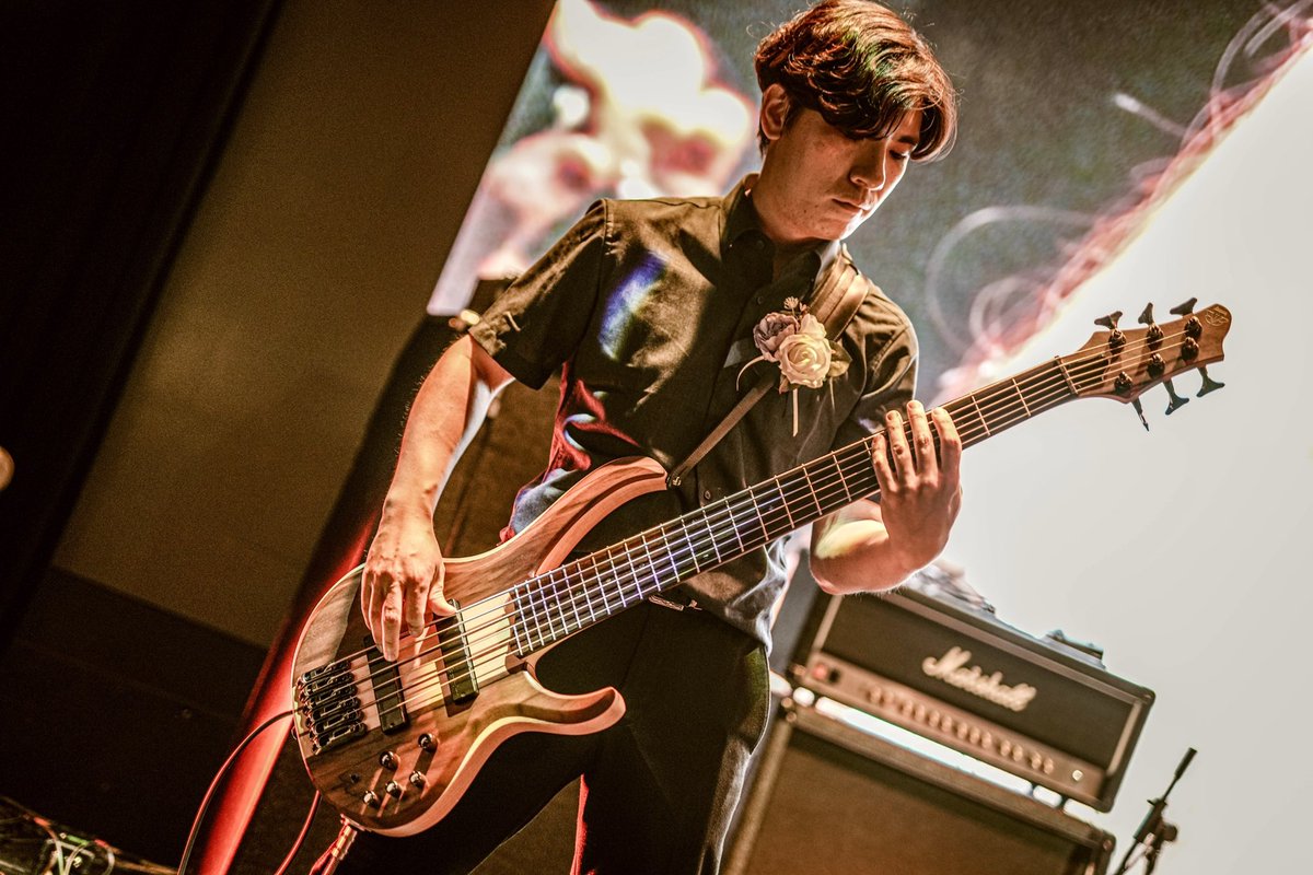 #악기러_트친소

베이스 칩니다.
서브컬쳐쪽에서는 카지우라 유키 및 카라피나 카피밴드인 안젤루스 하고 있습니다.

본진은 비주얼계입니다.
v계 관련해선 80년대부터 지금까지 다 OK.

에... 레슨/세션 문의 이런거 안받고,
받는거라면 농업관련 귀농 창농 문의 받습니다.

감사합니다.